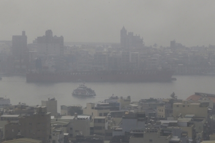 專家預計中南部的空氣汙染還會持續3、4天以上，不排除週四、週五汙染還有加劇的機會。（中央社）