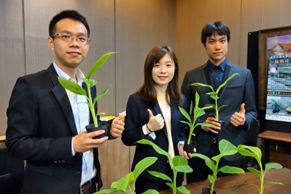 【大紀元】興大學生成立蕉苗公司，並進一步接受完整的行銷管理與市場訓練。（黃玉燕／大紀元）