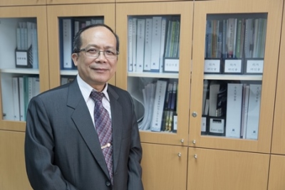 黄振文副校长简介