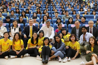 Nobel Peace Prize winner Kailash Satyarthi encourages young people to make use of society to change society