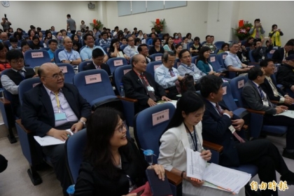 中興大學法律系與台灣食品技師協會舉辦食品法研討會。（記者蔡淑媛攝）