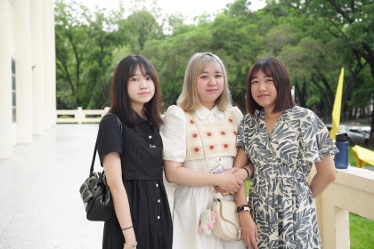 譚家三姊妹合影。