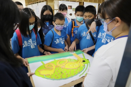 興大植病展吸引許多中小學預約參觀