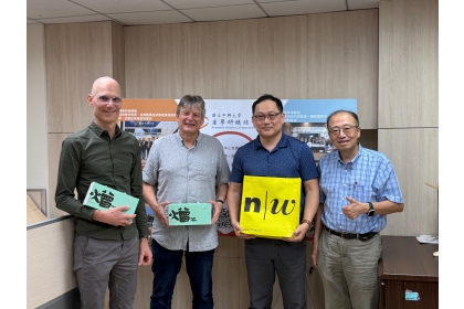 瑞士西北應用科學與藝術大學（FHNW）代表團，在興大行銷系李宗儒教授（右1）引介下，拜會興大產學鏈結中心張健忠主任（右2）。