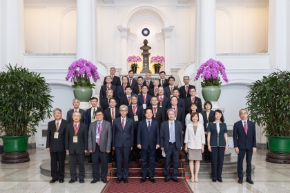 Professor SuChin Chen of NCHU Receives 2025 Outstanding Engineering Professor Award 