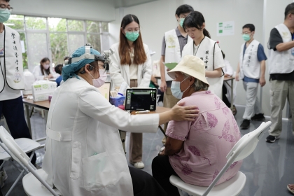NCHU College of Medicine Holds First Large-Scale Community Free Clinic in Chung Hsing New Village