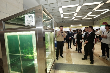 智慧永續新農業研發中心展示半透明太陽能離網溫室
