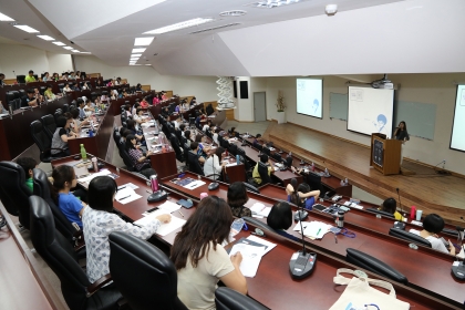 中興大學圖書館6月7日舉辦資訊圖像化實務工作坊，來自全國58所大專校院及公共圖書館，約150位圖資人員參與