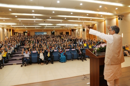 Nobel Peace Prize winner Kailash Satyarthi encourages young people to make use of society to change society