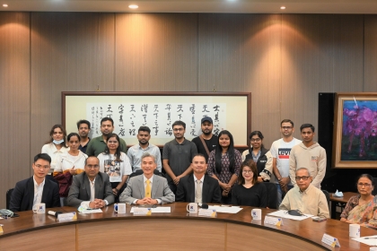 From the left to the right: Ministry  of  Foreign  Affairs Mr.David  Hsu ,Indian Parliament MR. Sujeet Kumar, NCHU President Fuh-Sheng Shieu, Deputy vice president for the Office of International Affairs Prof. Hsi-harng, Director of the Division of Academ