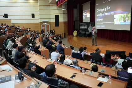 興大響應臺灣橋樑計畫  諾貝爾物理學獎得主Brian Schmidt鏈結天文跨越宇宙