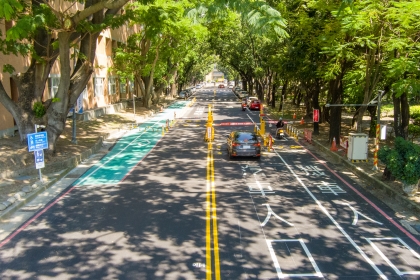 西一門路段全新鋪設