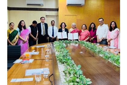 MOU Signing Ceremony at Symbiosis International (Deemed University), a photo with Registrar Dr. M S Shejul (fifth from left), and Director of the Symbiosis Centre for International Education Dr. Anita Patankar (fifth from right).