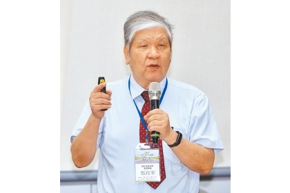 中興大學 名譽教授鄭政峯