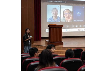 科學顧問 James Liao 教授(美國佛羅里達大學)與 David Hu 教授(美國喬治亞理工學院)遠端連線,與現場師生交流。