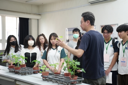 植病系開放植物病理教學實驗室
