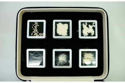 香蕉纖維製成的BPU發泡體與香蕉纖維紙。攝影／陳永叡