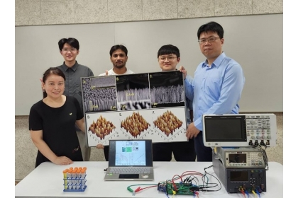 中興大學生醫工程研究所林淑萍教授(左1)領導的研究團隊,成功開發出具奈米刷狀結構的高靈敏微生物感測器