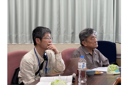 佐藤豐教授（左）與寺島一郎教授（右）