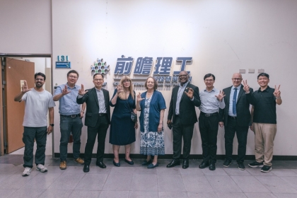 The delegation visited NCHU's i-Center for Advanced Science and Technology (iCAST), hosted by Deputy Director Dr. Kun-Yi Lin (third from right), and learned about the center's integration of cross-disciplinary research, core facilities, and semiconductor