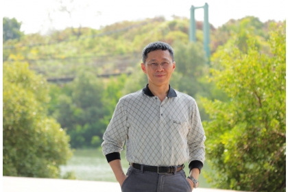 Research on marine ecosystems and blue carbon received recognition.  Professor Hsing-Juh Lin of NCHU received the Marine Conservation Contribution Model Award from the Ocean Affairs Council.