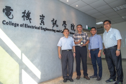左至右：電機系賴永康教授、黃聰穎教授、吳崇賓教授、范志鵬教授