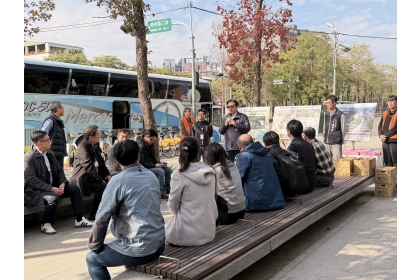 水利局長范世億表示，綠川興大段以「生態共融、親水共享」為核心理念，打開校園與河岸之間的界線，拓展市民休憩綠意空間