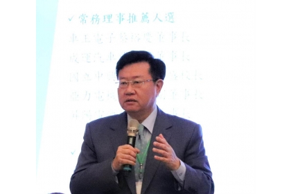 台灣智慧電動車及綠能科技協會第一屆理事長由車王電子董事長蔡裕慶擔任。（盧金足攝）